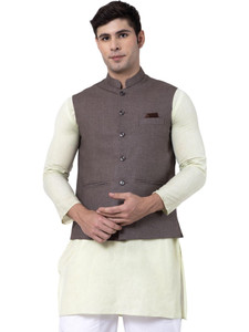 P TEN Sleeveless Solid Men Jacket