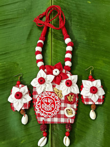 Soundarya boutique Jute Red, White Jewellery Set