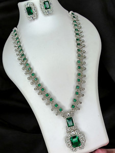 SIRVI ART Alloy Silver Green Jewellery Set