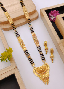 TheSanga Brass Gold-plated Gold Jewellery Set