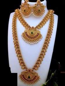 RADHAKRISHNA SALES Alloy Gold-plated Gold Jewellery Set