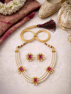 TRESNA Mother of Pearl, Dori, Plastic Gold, Maroon, Green, Red, White Jewellery Set