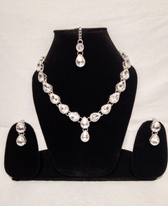Depanu Brass Silver White Jewellery Set