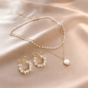 Alinora Jewells Alloy White, Gold Jewellery Set