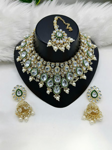 Yuzi Jewells Alloy White Jewellery Set
