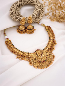 vihaajewellery Brass Multicolor Jewellery Set