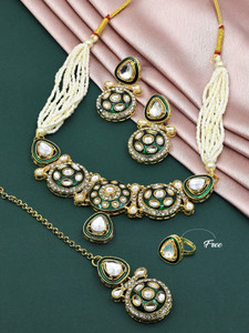 SAIYONI Alloy Gold-plated Green Jewellery Set