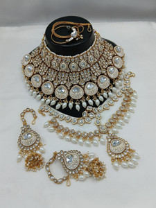 MAHADEV Alloy Gold-plated White Jewellery Set