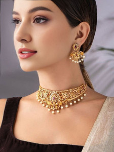 Naitrutya elegance Alloy Gold-plated Gold Jewellery Set
