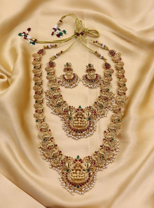 Vivanta Alloy Gold-plated Multicolor Jewellery Set