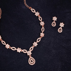 brado jewellery Brass Gold-plated Rose Gold, White Jewellery Set