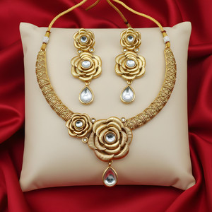 NANDAI Alloy Gold-plated Gold, White Jewellery Set