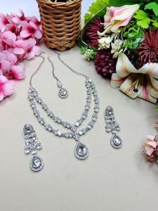 VATSALYA creation Alloy Gold-plated White Jewellery Set