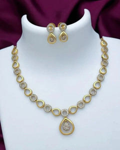 Nexaro Brass Gold Jewellery Set