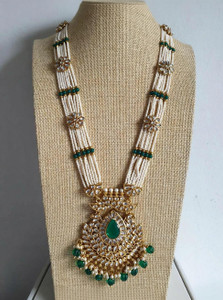 Reesha Jewel Brass Green Jewellery Set