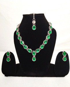 Brinah Brass Silver Green Jewellery Set