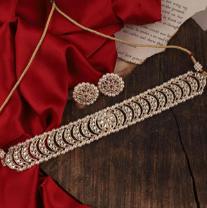 Lunox Brass Gold-plated White Jewellery Set