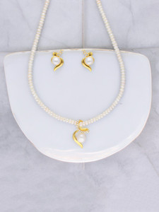 Sri Jagdamba Pearls Mother of Pearl Gold-plated White Jewellery Set