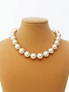 Guarantee Ornament House Resin White Jewellery Set