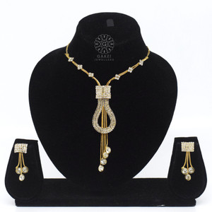 Gaazi jewellers Brass Gold-plated Gold, White Jewellery Set