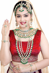 Rudra Fashion Alloy Gold-plated Green Jewellery Set