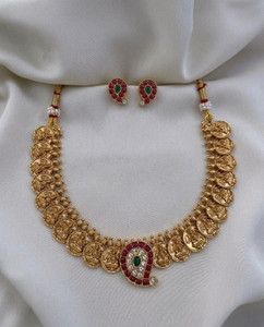 Vadhu jewels Brass Gold-plated Multicolor Jewellery Set