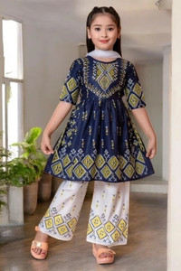 S K Dresses Girls Festive & Party Kurta and Palazzo Set