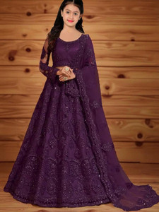 D.G.ITALIYA TRENDZ Girls Lehenga Choli Ethnic Wear Embellished Lehenga, Choli and Dupatta Set