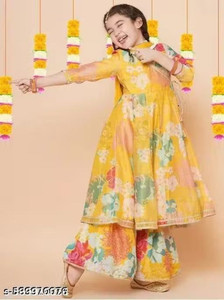 salaserkueti Baby Girls Lehenga Choli Ethnic Wear Floral Print Lehenga, Choli and Dupatta Set