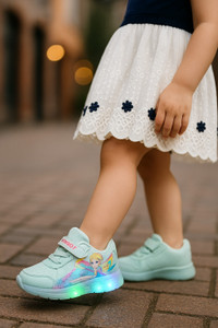 ZNSROYAL Girls Velcro Sneakers