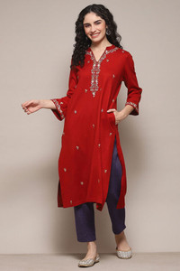 BIBA Women Dyed/Ombre Straight Kurta
