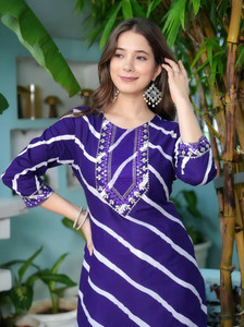 Wawlooks Women Floral Print Straight Kurta
