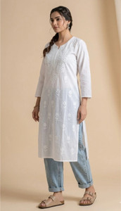 Elaasa Women Chikan Embroidery Straight Kurta