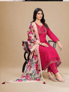 SOMESHWAR Women Embroidered Straight Kurta