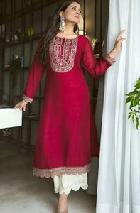 RARE THREAD Women Embroidered A-line Kurta