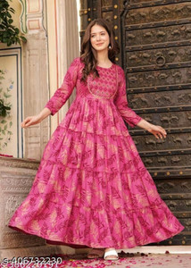 Aimca Women Embroidered Anarkali Kurta