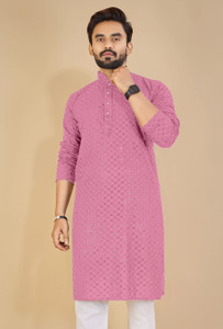 मेनसकुरता पुरुषों के लिए एम्बेलिश्ड स्ट्रेट कुर्ता