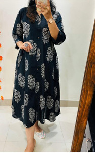 Urami Women Printed Anarkali Kurta