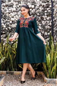 Yanishk Enterprises Women Embroidered Anarkali Kurta
