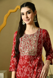 बी के अपैरल्स महिलाओं के लिए एम्ब्रॉइडरेड स्ट्रेट कुर्ता