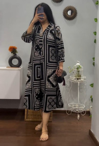 Chaukas Women Printed Straight Kurta