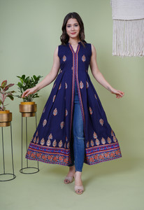 Annsh Apparel Women Printed Frontslit Kurta