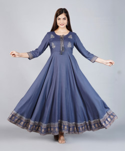 Neemiya Women Embroidered Anarkali Kurta
