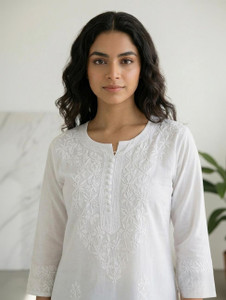 Elaasa Women Chikan Embroidery Straight Kurta