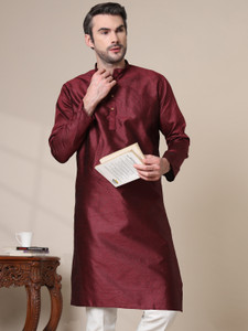 ADHIRAJAN Men Solid Straight Kurta