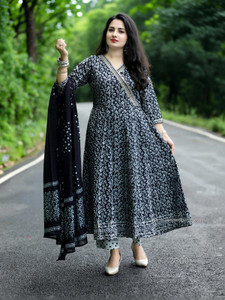 BS CREATION Women Printed Anarkali Kurta