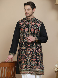 Jompers Men Embroidered Straight Kurta