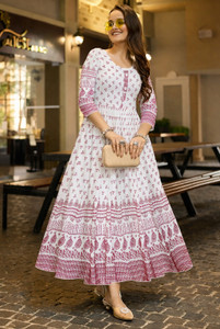 Zayrah Fashions Women Printed, Paisley Anarkali Kurta