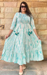 Shriradharani Women Embroidered, Printed Anarkali Kurta