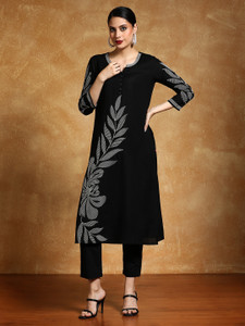 Varanga Women Printed Straight Kurta